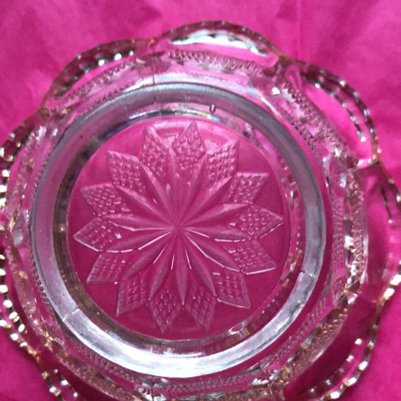 Vintage pressed glass desert bowls gold trim - Picture 5 of 10